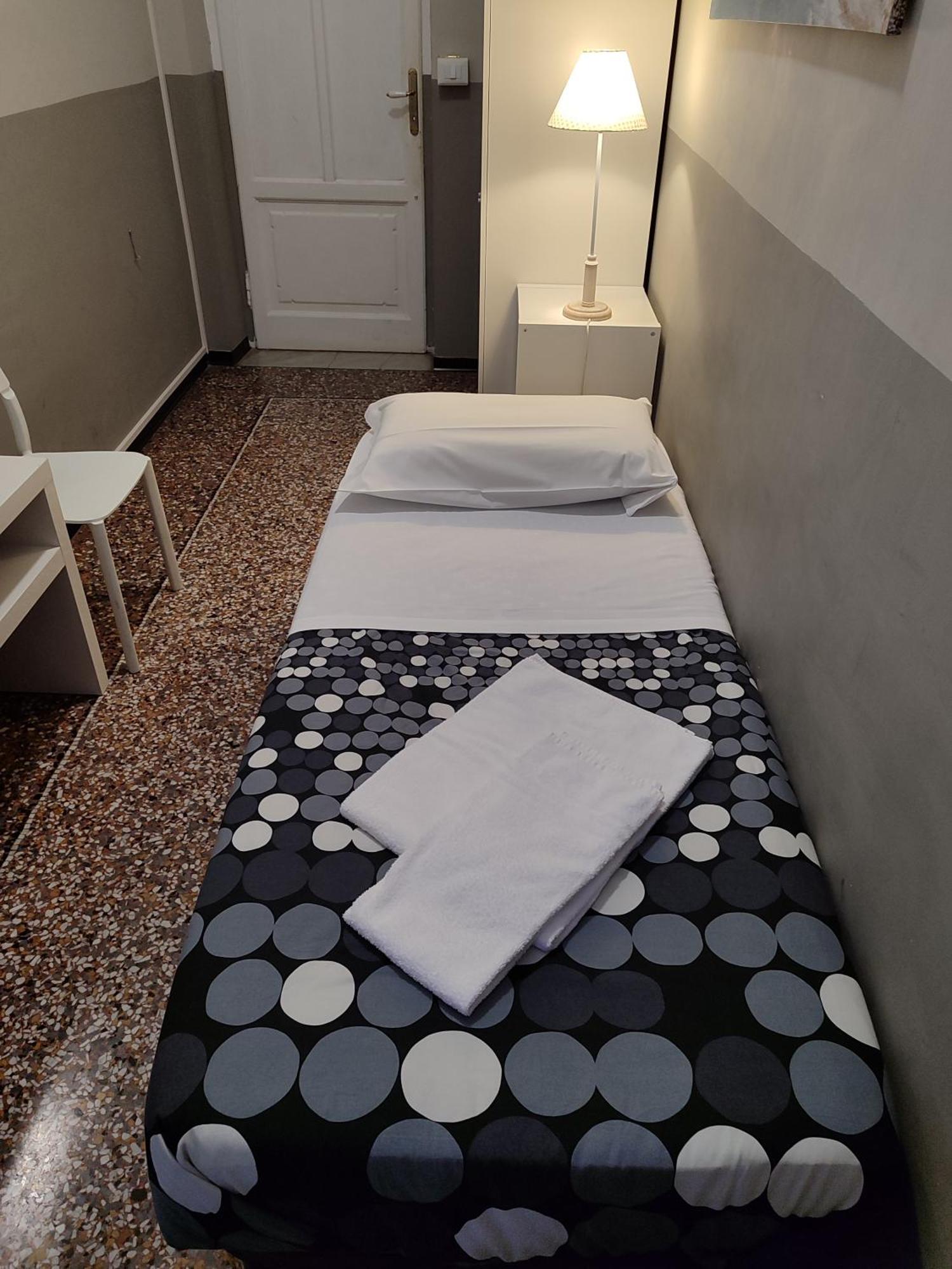 Guesthouse La Briosa Nicole Genua Exteriör bild