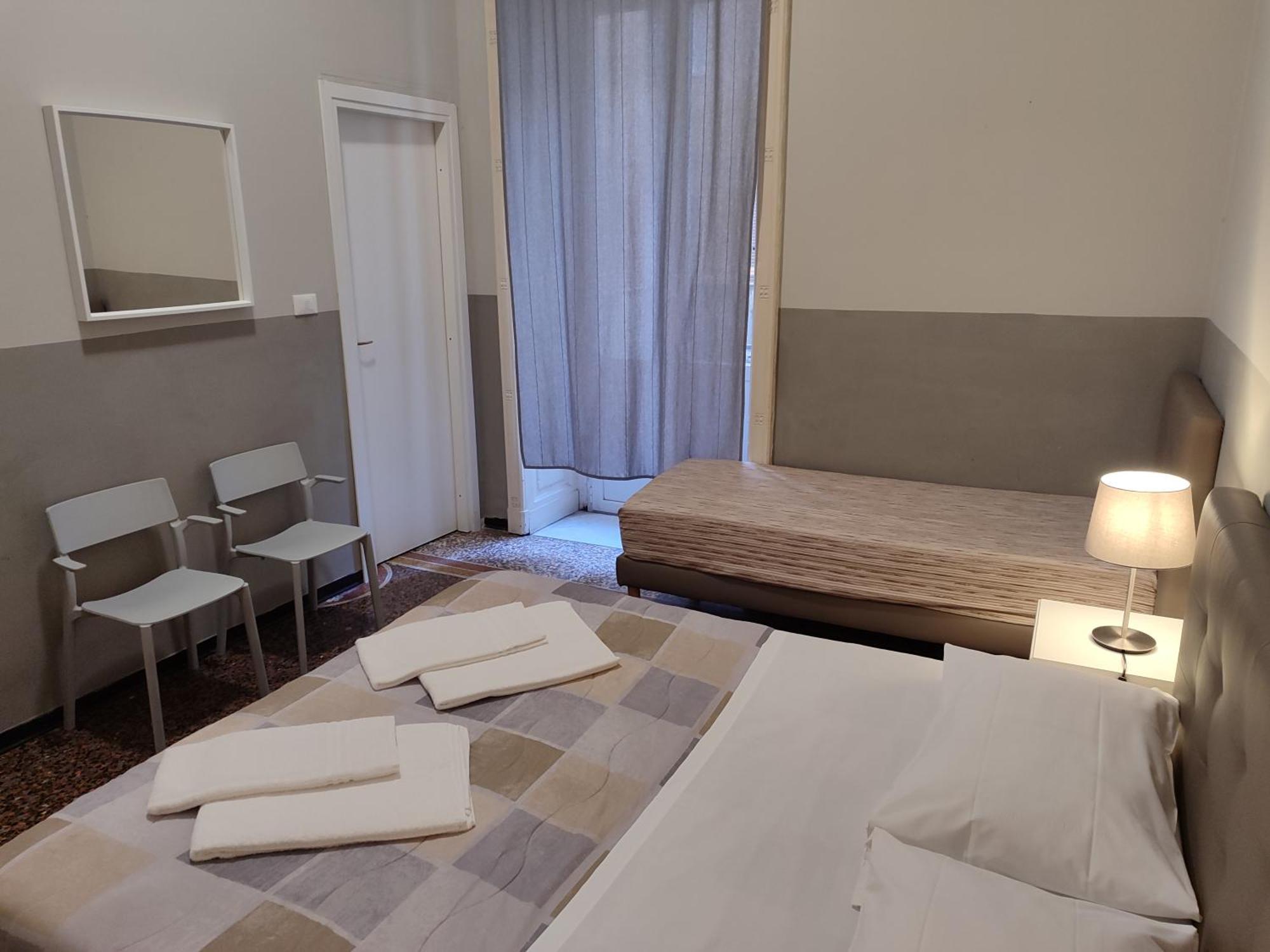 Guesthouse La Briosa Nicole Genua Exteriör bild