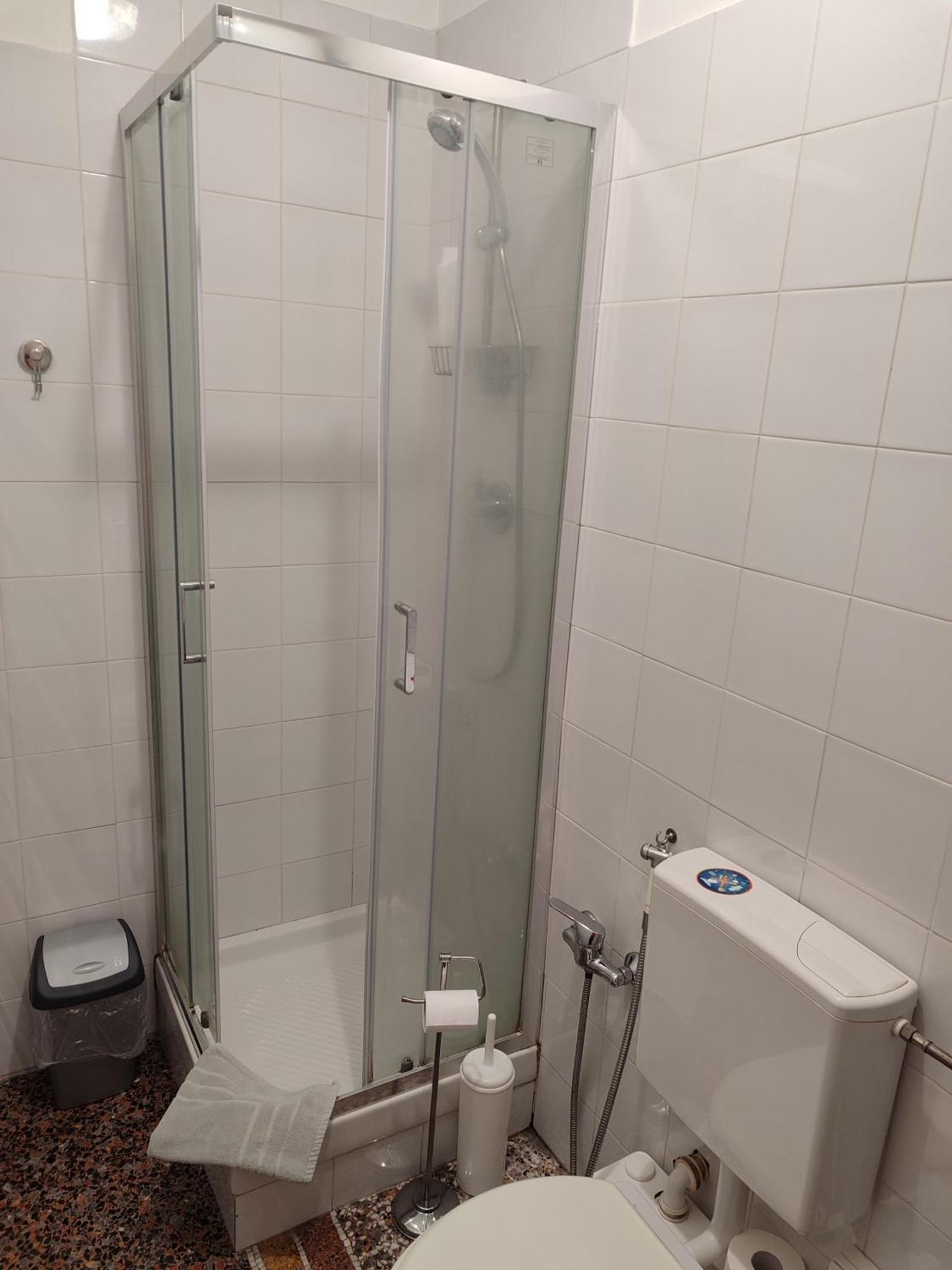 Guesthouse La Briosa Nicole Genua Exteriör bild