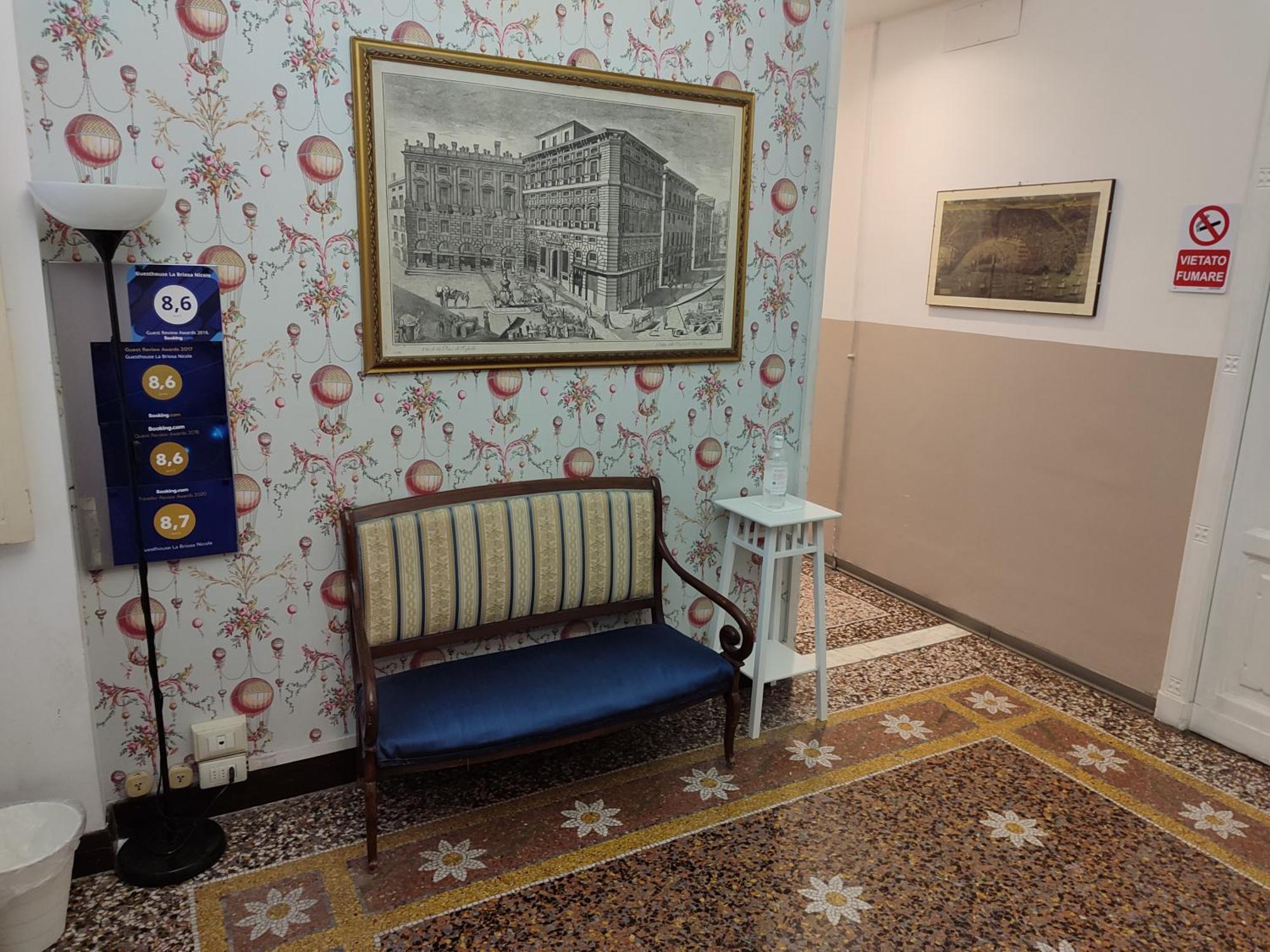 Guesthouse La Briosa Nicole Genua Exteriör bild