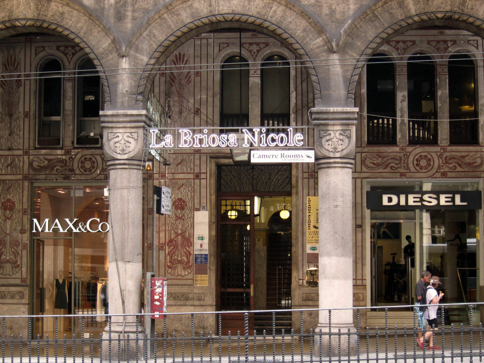 Guesthouse La Briosa Nicole Genua Exteriör bild